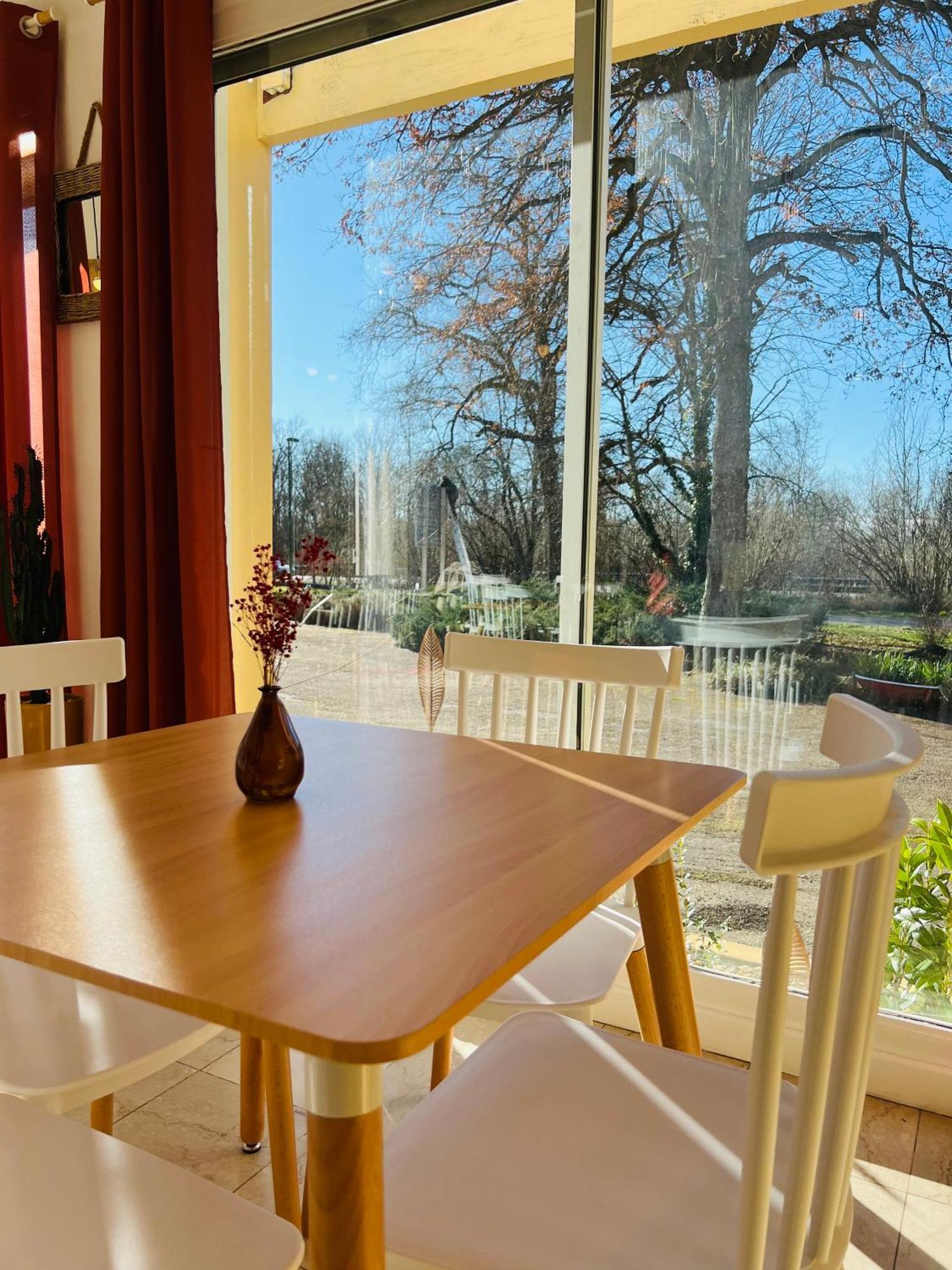 Motel Les Broussailles Mesves-sur-Loire エクステリア 写真