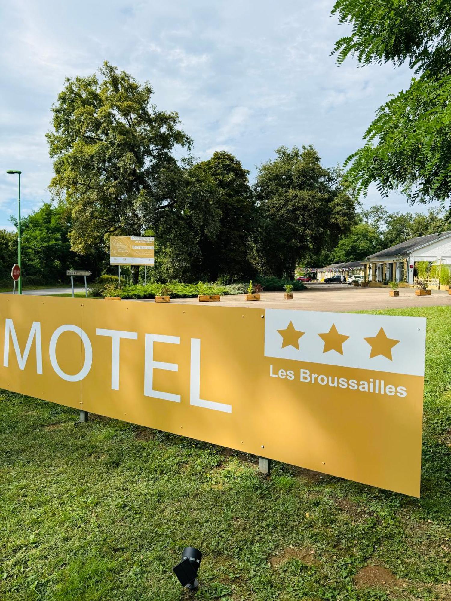 Motel Les Broussailles Mesves-sur-Loire エクステリア 写真
